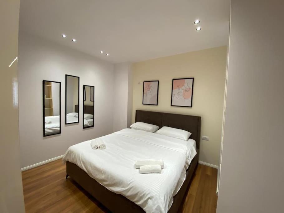 Fa Apartments At City Center 02 Tirana Bagian luar foto