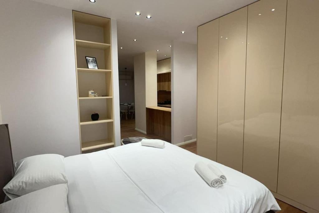 Fa Apartments At City Center 02 Tirana Bagian luar foto
